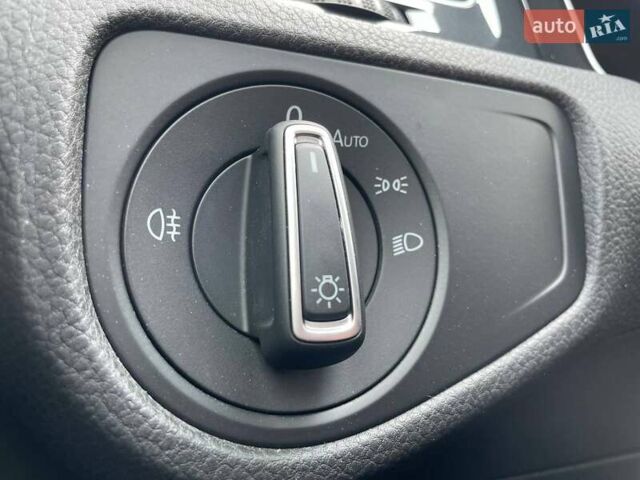 Сірий Фольксваген e-Golf, об'ємом двигуна 0 л та пробігом 123 тис. км за 12900 $, фото 34 на Automoto.ua