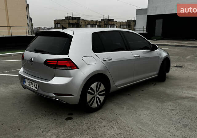 Серый Фольксваген e-Golf, объемом двигателя 0 л и пробегом 42 тыс. км за 14700 $, фото 3 на Automoto.ua