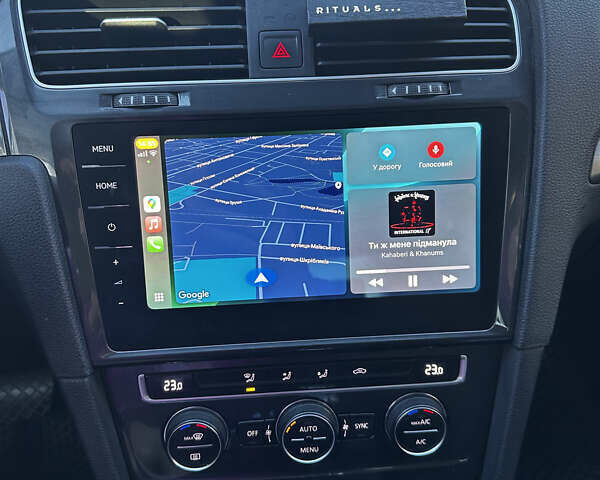 Серый Фольксваген e-Golf, объемом двигателя 0 л и пробегом 63 тыс. км за 14900 $, фото 10 на Automoto.ua