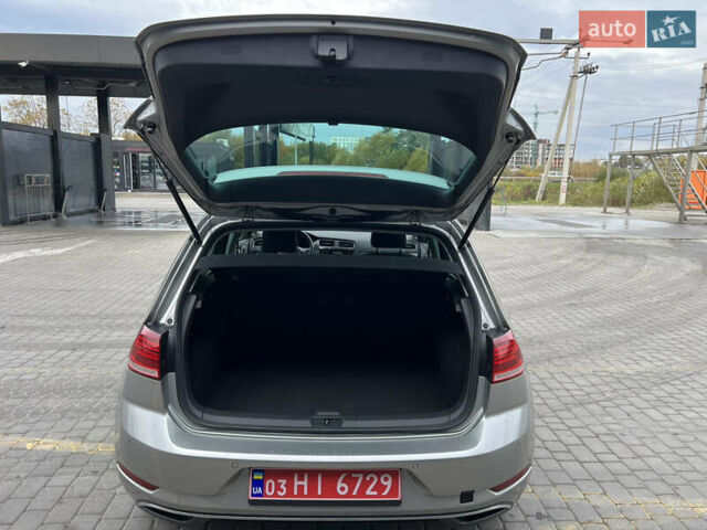 Серый Фольксваген e-Golf, объемом двигателя 0 л и пробегом 104 тыс. км за 13900 $, фото 3 на Automoto.ua