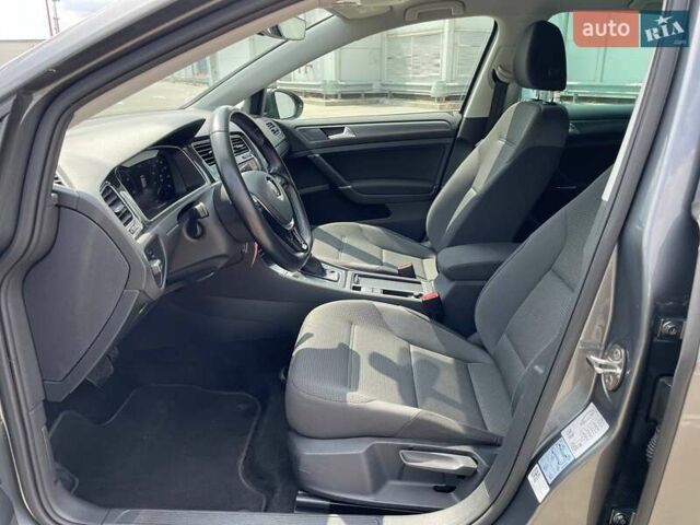 Сірий Фольксваген e-Golf, об'ємом двигуна 0 л та пробігом 123 тис. км за 12900 $, фото 15 на Automoto.ua