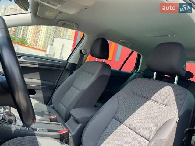 Серый Фольксваген e-Golf, объемом двигателя 0 л и пробегом 123 тыс. км за 12900 $, фото 16 на Automoto.ua