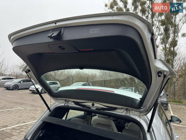 Серый Фольксваген e-Golf, объемом двигателя 0 л и пробегом 91 тыс. км за 15099 $, фото 107 на Automoto.ua