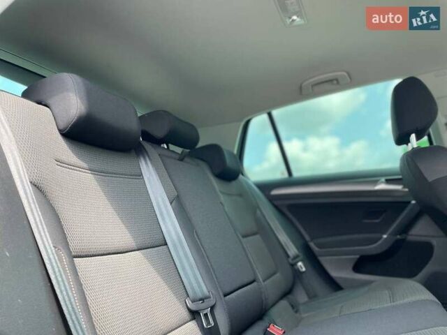 Сірий Фольксваген e-Golf, об'ємом двигуна 0 л та пробігом 123 тис. км за 12900 $, фото 27 на Automoto.ua