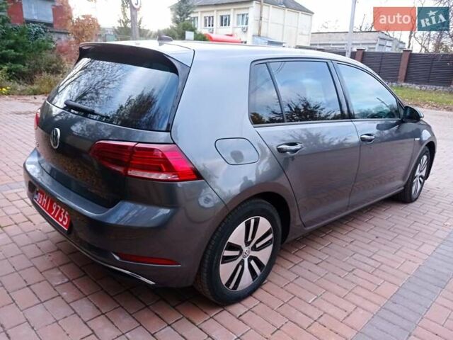 Серый Фольксваген e-Golf, объемом двигателя 0 л и пробегом 96 тыс. км за 11900 $, фото 9 на Automoto.ua