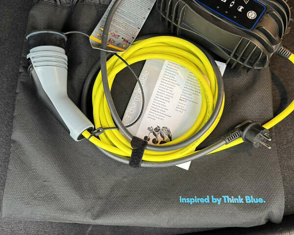 Серый Фольксваген e-Golf, объемом двигателя 0 л и пробегом 91 тыс. км за 15099 $, фото 112 на Automoto.ua