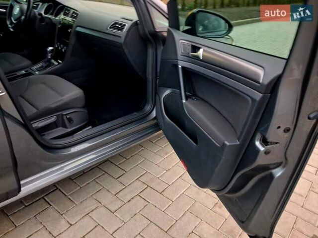 Сірий Фольксваген e-Golf, об'ємом двигуна 0 л та пробігом 97 тис. км за 12800 $, фото 12 на Automoto.ua