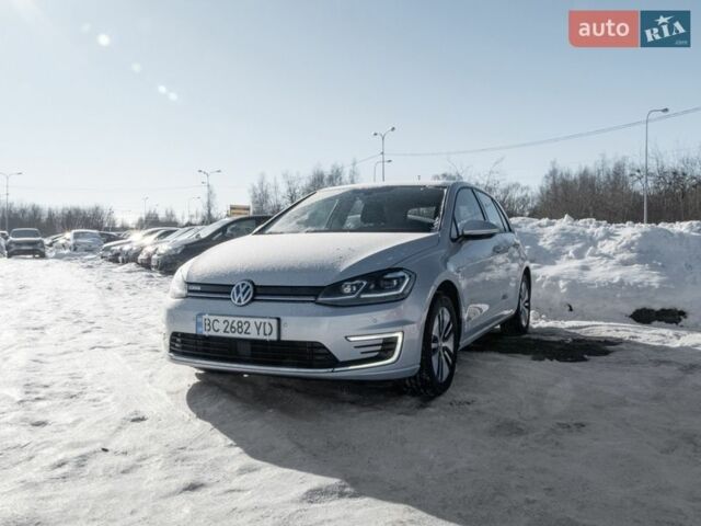 Серый Фольксваген e-Golf, объемом двигателя 0 л и пробегом 71 тыс. км за 14250 $, фото 1 на Automoto.ua