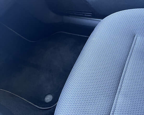 Сірий Фольксваген e-Golf, об'ємом двигуна 0 л та пробігом 39 тис. км за 17200 $, фото 27 на Automoto.ua