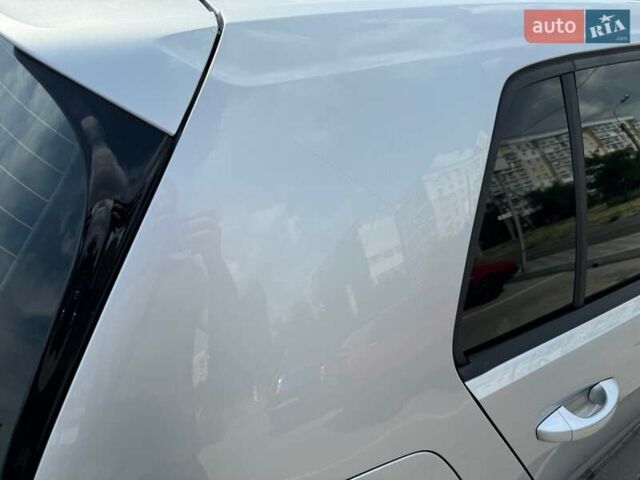 Серый Фольксваген e-Golf, объемом двигателя 0 л и пробегом 69 тыс. км за 13500 $, фото 15 на Automoto.ua