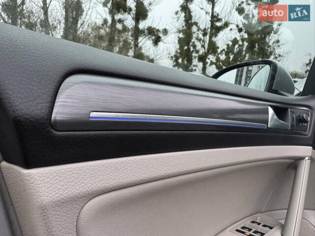 Серый Фольксваген e-Golf, объемом двигателя 0 л и пробегом 91 тыс. км за 15099 $, фото 41 на Automoto.ua