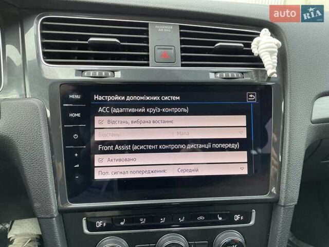 Серый Фольксваген e-Golf, объемом двигателя 0 л и пробегом 84 тыс. км за 15600 $, фото 52 на Automoto.ua