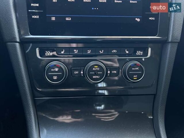 Сірий Фольксваген e-Golf, об'ємом двигуна 0 л та пробігом 141 тис. км за 13950 $, фото 25 на Automoto.ua