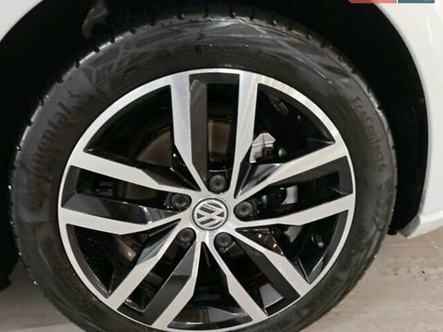 Сірий Фольксваген e-Golf, об'ємом двигуна 0 л та пробігом 97 тис. км за 15200 $, фото 10 на Automoto.ua