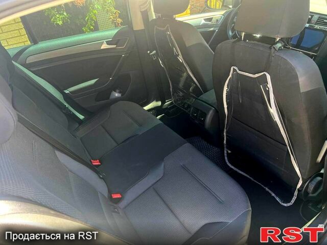 Сірий Фольксваген e-Golf, об'ємом двигуна 0 л та пробігом 57 тис. км за 13500 $, фото 4 на Automoto.ua