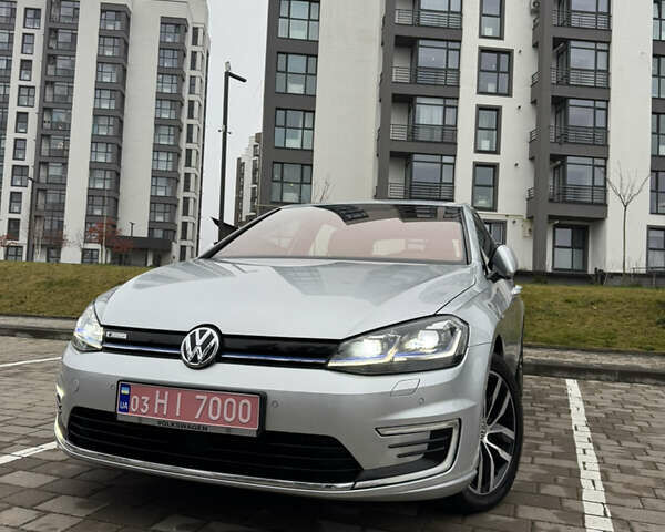 Серый Фольксваген e-Golf, объемом двигателя 0 л и пробегом 91 тыс. км за 15099 $, фото 1 на Automoto.ua