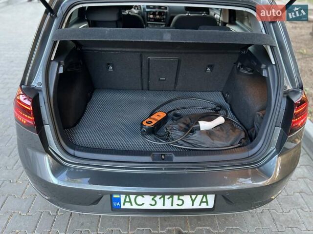Сірий Фольксваген e-Golf, об'ємом двигуна 0 л та пробігом 141 тис. км за 13950 $, фото 9 на Automoto.ua