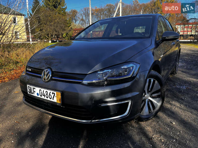 Серый Фольксваген e-Golf, объемом двигателя 0 л и пробегом 127 тыс. км за 11950 $, фото 2 на Automoto.ua