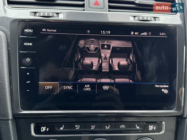 Серый Фольксваген e-Golf, объемом двигателя 0 л и пробегом 91 тыс. км за 15099 $, фото 72 на Automoto.ua