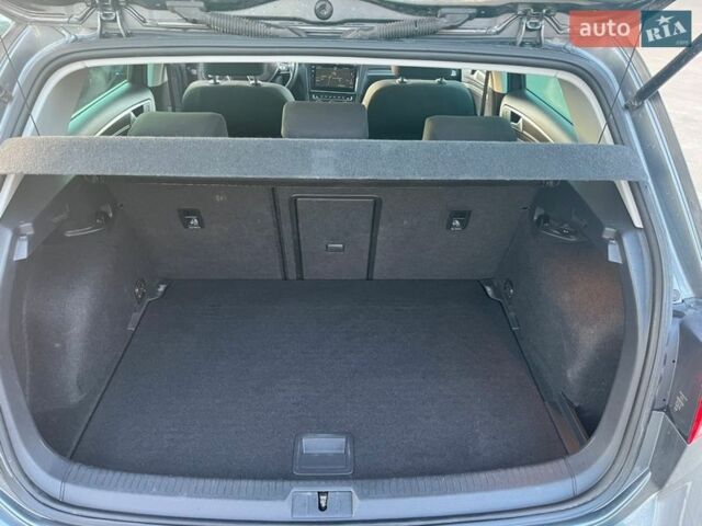 Сірий Фольксваген e-Golf, об'ємом двигуна 0 л та пробігом 82 тис. км за 16600 $, фото 7 на Automoto.ua