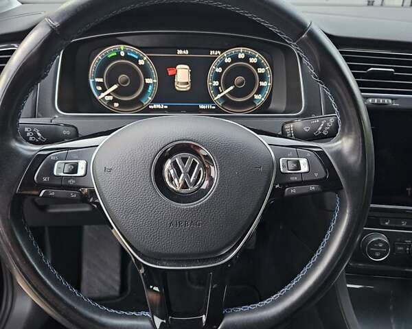 Сірий Фольксваген e-Golf, об'ємом двигуна 0 л та пробігом 97 тис. км за 15200 $, фото 28 на Automoto.ua