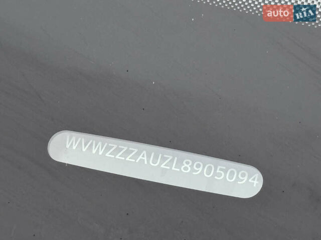 Серый Фольксваген e-Golf, объемом двигателя 0 л и пробегом 91 тыс. км за 15099 $, фото 36 на Automoto.ua