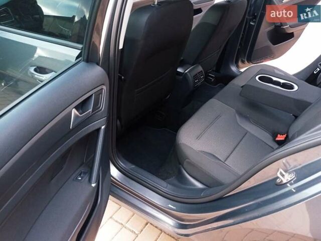 Серый Фольксваген e-Golf, объемом двигателя 0 л и пробегом 96 тыс. км за 11900 $, фото 16 на Automoto.ua