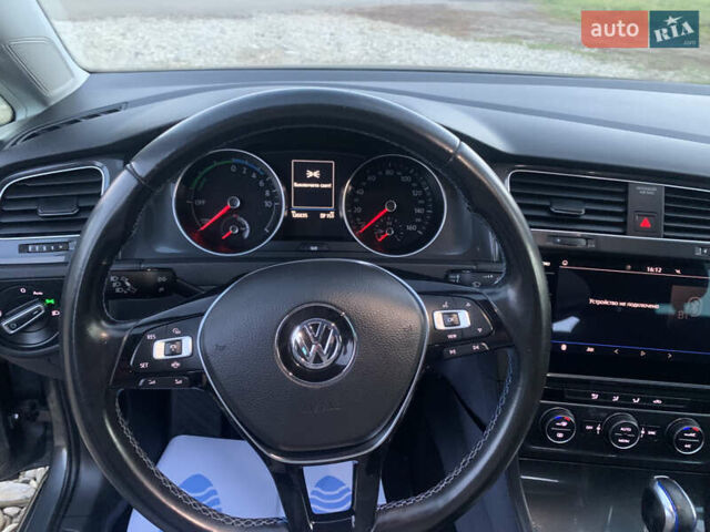 Серый Фольксваген e-Golf, объемом двигателя 0 л и пробегом 127 тыс. км за 11950 $, фото 30 на Automoto.ua