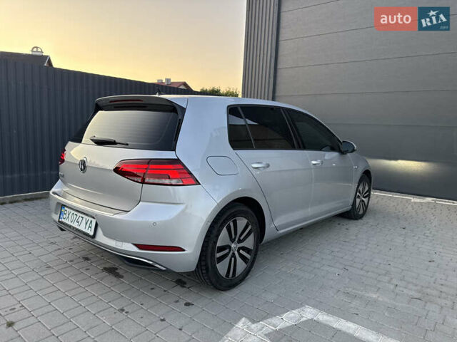 Серый Фольксваген e-Golf, объемом двигателя 0 л и пробегом 72 тыс. км за 13500 $, фото 3 на Automoto.ua