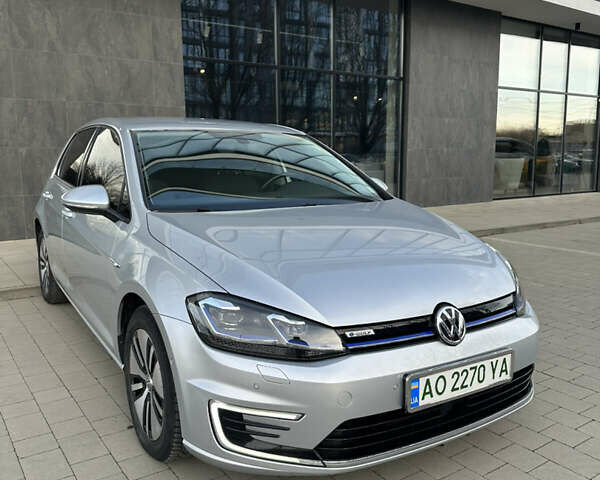 Серый Фольксваген e-Golf, объемом двигателя 0 л и пробегом 76 тыс. км за 13800 $, фото 1 на Automoto.ua