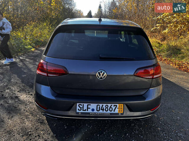 Серый Фольксваген e-Golf, объемом двигателя 0 л и пробегом 127 тыс. км за 11950 $, фото 8 на Automoto.ua
