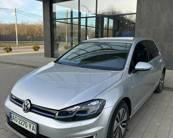 Серый Фольксваген e-Golf, объемом двигателя 0 л и пробегом 76 тыс. км за 13800 $, фото 8 на Automoto.ua