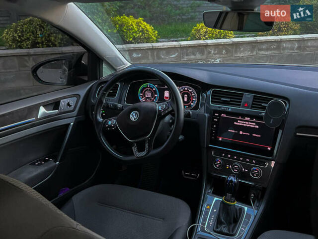Сірий Фольксваген e-Golf, об'ємом двигуна 0 л та пробігом 202 тис. км за 13000 $, фото 15 на Automoto.ua