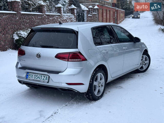 Серый Фольксваген e-Golf, объемом двигателя 0 л и пробегом 59 тыс. км за 13300 $, фото 40 на Automoto.ua