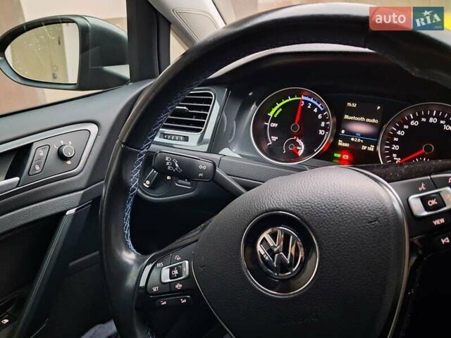Сірий Фольксваген e-Golf, об'ємом двигуна 0 л та пробігом 97 тис. км за 12800 $, фото 25 на Automoto.ua