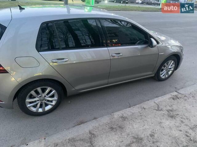 Серый Фольксваген e-Golf, объемом двигателя 0 л и пробегом 89 тыс. км за 15200 $, фото 5 на Automoto.ua