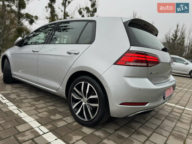 Серый Фольксваген e-Golf, объемом двигателя 0 л и пробегом 91 тыс. км за 15099 $, фото 13 на Automoto.ua