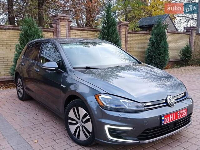 Серый Фольксваген e-Golf, объемом двигателя 0 л и пробегом 96 тыс. км за 11900 $, фото 2 на Automoto.ua