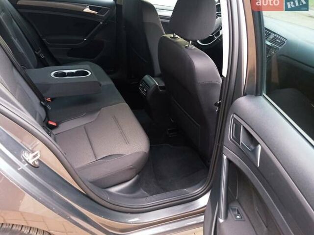 Серый Фольксваген e-Golf, объемом двигателя 0 л и пробегом 96 тыс. км за 11900 $, фото 20 на Automoto.ua