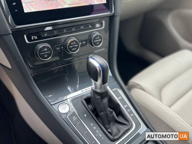 Сірий Фольксваген e-Golf, об'ємом двигуна 35 л та пробігом 109 тис. км за 16999 $, фото 13 на Automoto.ua