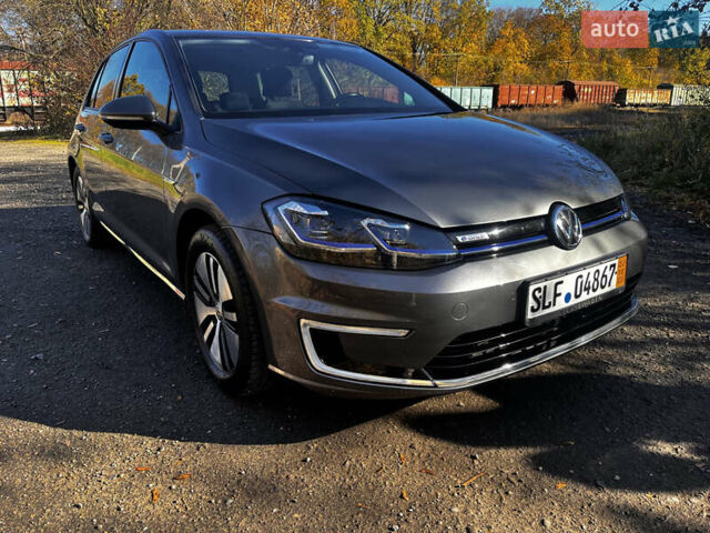 Серый Фольксваген e-Golf, объемом двигателя 0 л и пробегом 127 тыс. км за 11950 $, фото 4 на Automoto.ua