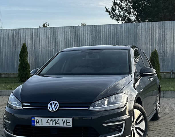 Серый Фольксваген e-Golf, объемом двигателя 0 л и пробегом 72 тыс. км за 14700 $, фото 1 на Automoto.ua