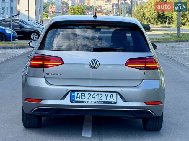 Серый Фольксваген e-Golf, объемом двигателя 0 л и пробегом 95 тыс. км за 13999 $, фото 11 на Automoto.ua