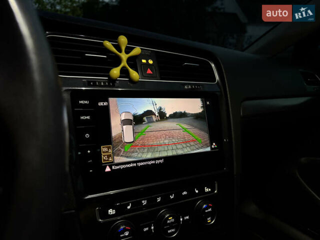 Серый Фольксваген e-Golf, объемом двигателя 0 л и пробегом 72 тыс. км за 13500 $, фото 14 на Automoto.ua