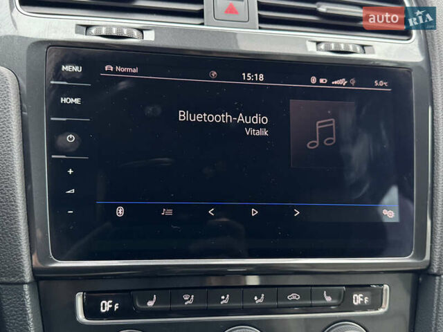 Серый Фольксваген e-Golf, объемом двигателя 0 л и пробегом 91 тыс. км за 15099 $, фото 68 на Automoto.ua