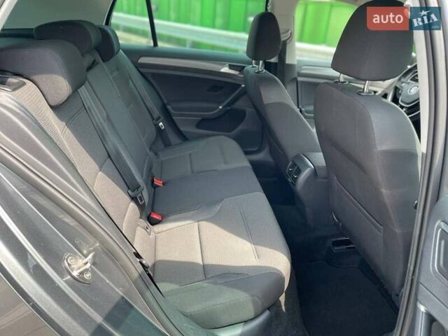 Сірий Фольксваген e-Golf, об'ємом двигуна 0 л та пробігом 123 тис. км за 12900 $, фото 28 на Automoto.ua