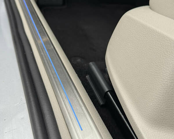 Серый Фольксваген e-Golf, объемом двигателя 0 л и пробегом 91 тыс. км за 15099 $, фото 44 на Automoto.ua