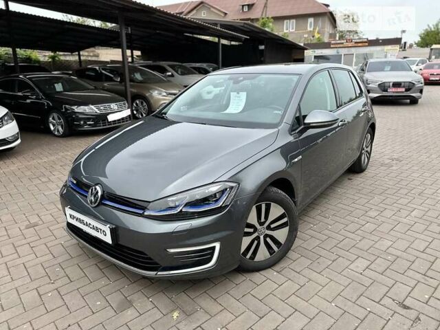 Серый Фольксваген e-Golf, объемом двигателя 0 л и пробегом 67 тыс. км за 19200 $, фото 2 на Automoto.ua