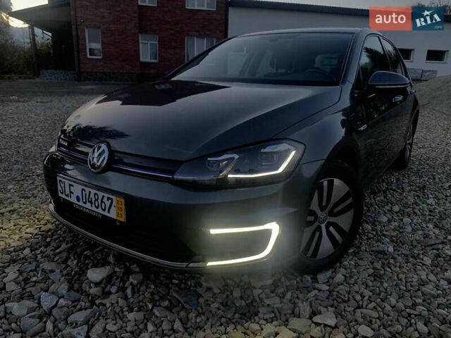 Серый Фольксваген e-Golf, объемом двигателя 0 л и пробегом 127 тыс. км за 11950 $, фото 26 на Automoto.ua