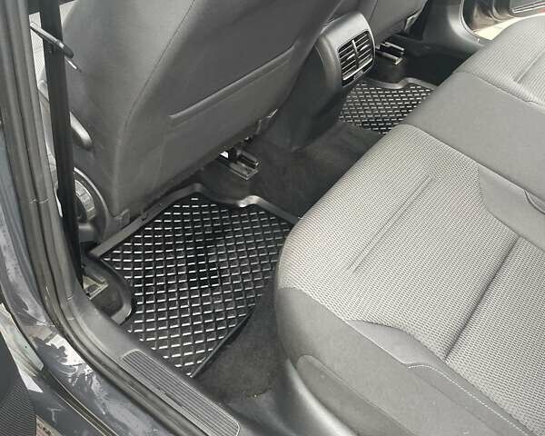 Серый Фольксваген e-Golf, объемом двигателя 0 л и пробегом 84 тыс. км за 15600 $, фото 20 на Automoto.ua